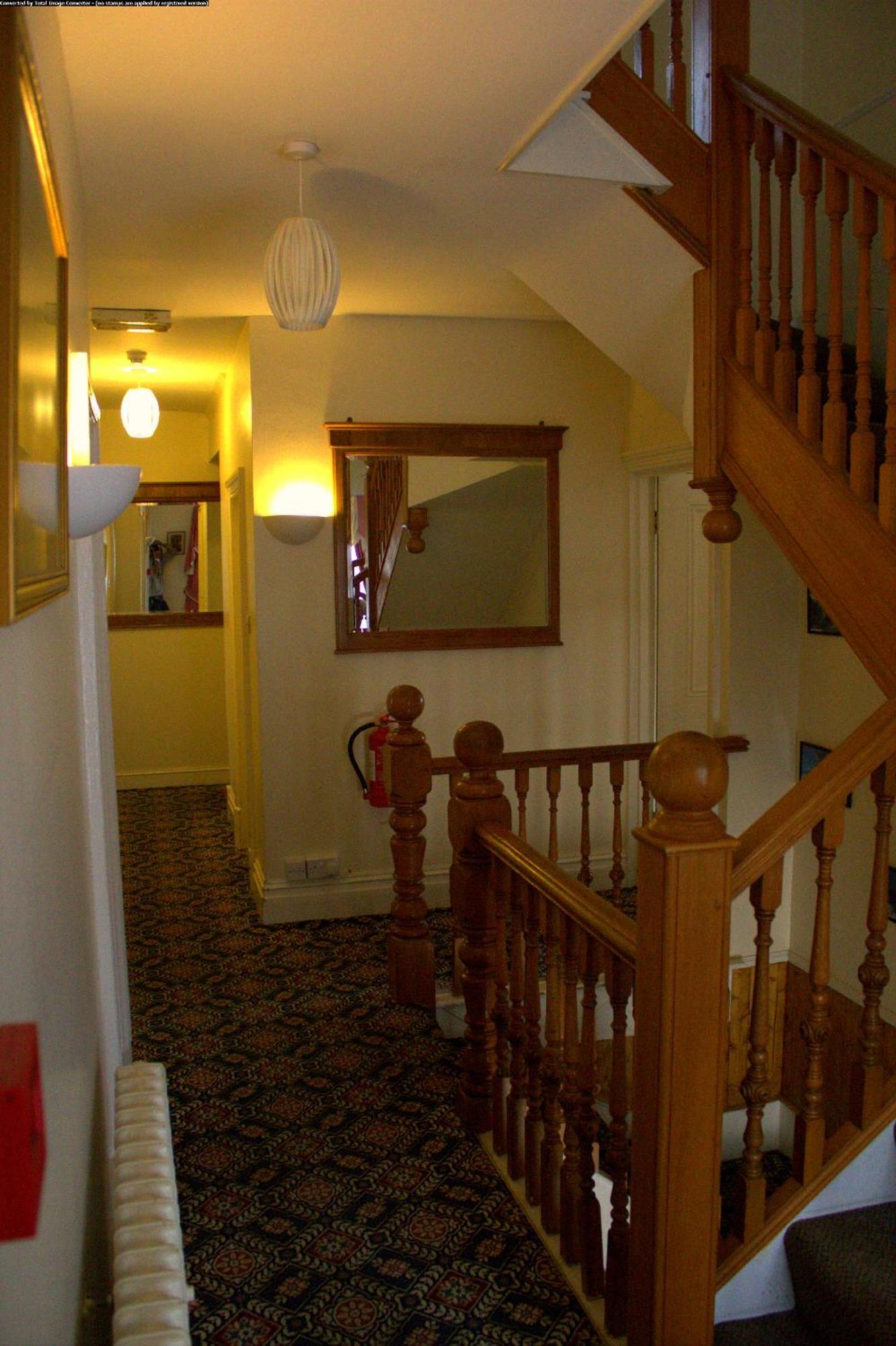 Gatwick Turret Guest House Horley Eksteriør billede