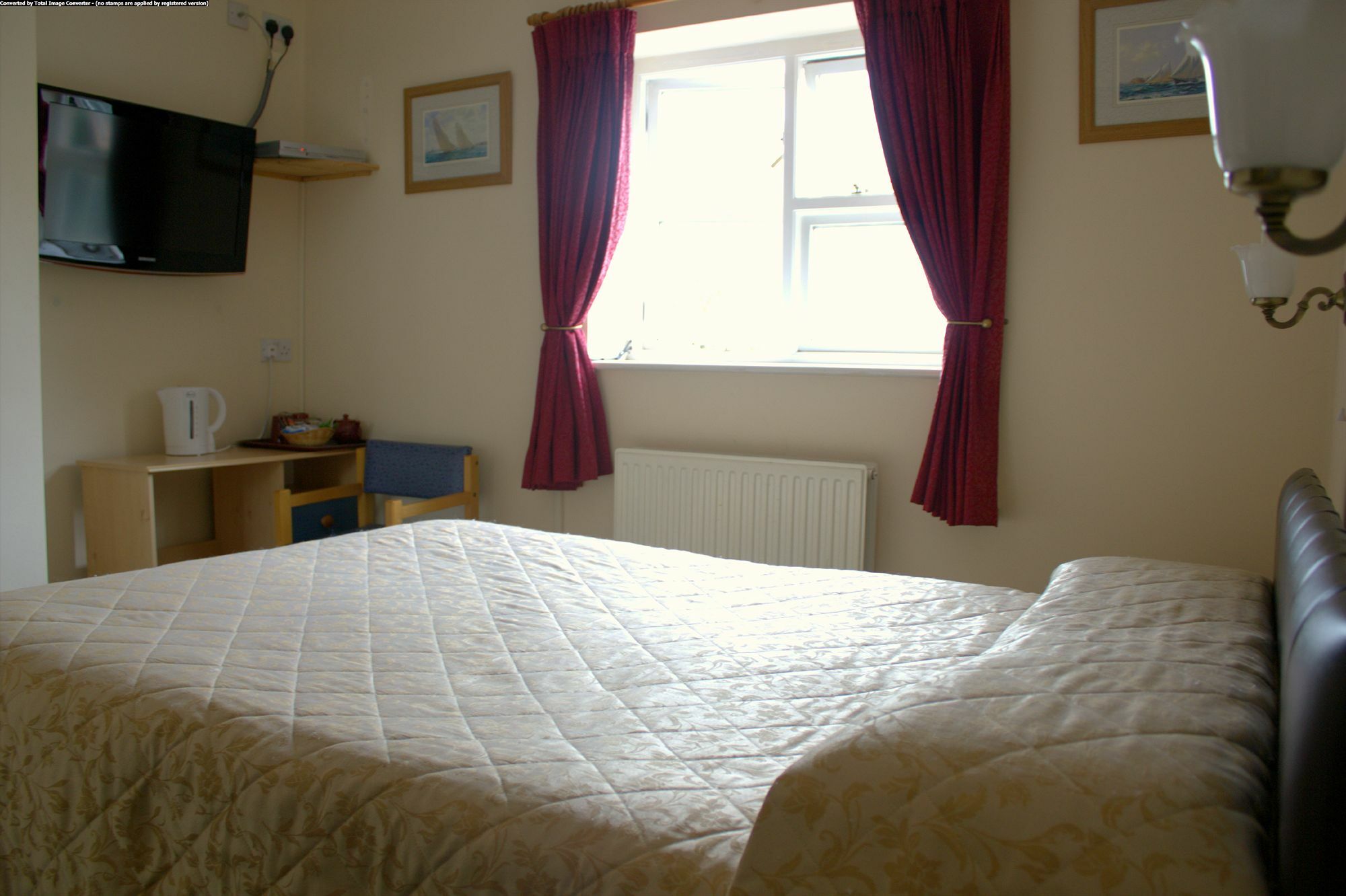 Gatwick Turret Guest House Horley Eksteriør billede